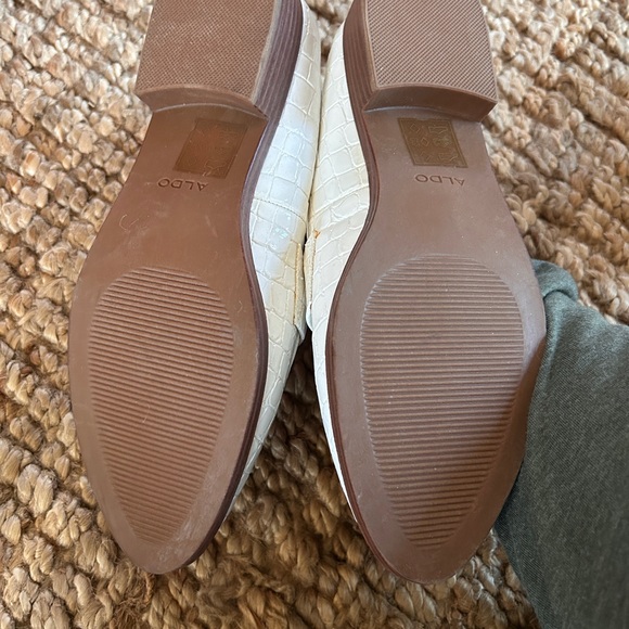 ALDO White Crocodile Embossed Loafers NWOT - Picture 4 of 4